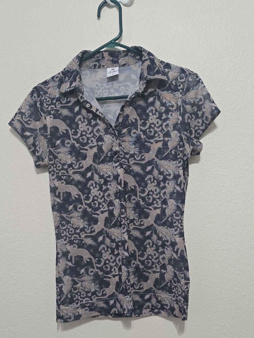 Daily Sports Blue and Beige Floral‎ Golf Top S